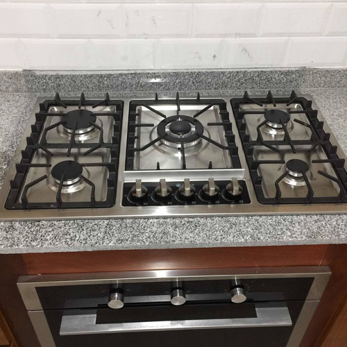 Imagen 1 de 5 de Instalación De Estufas Empotradas