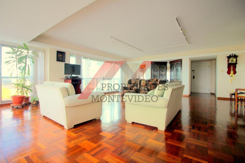 Apartamento En Alquiler - 3 Dormitorios - Cochera - Buceo