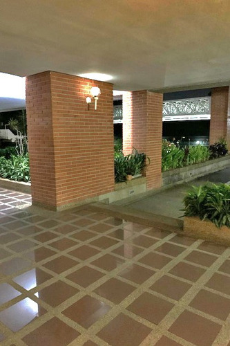 Imagen 29 de 30 de Se Vende Apto 223m2 4h/5b/3p Lomas De La Lagunita 8434