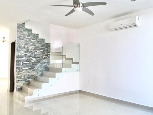 Imagen 4 de 12 de Casa Sola En Renta Residencial El Vergel