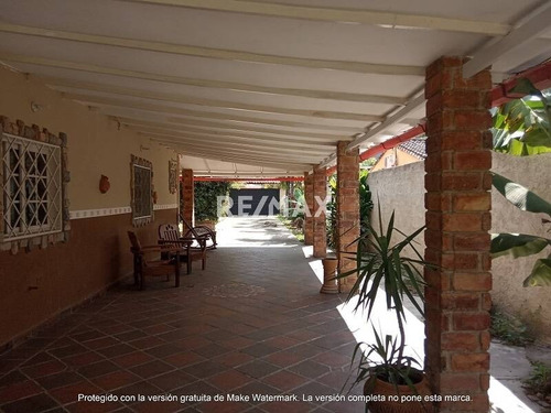 Imagen 3 de 20 de Ninoska Fuenmayor Vende Hermosa Casa En Las Morochas Con Piscina