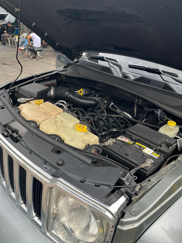 Jeep Cherokee Kk 2010 4x4