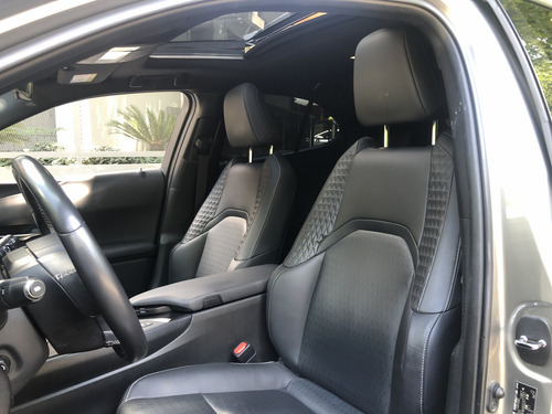 Lexus UX 250h Luxury