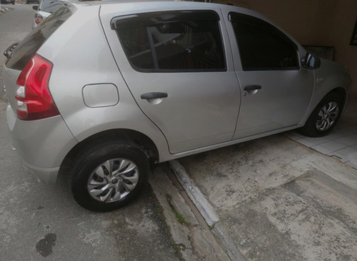 Renault Sandero 2013 1.0 16v Authentique Hi-flex 5p