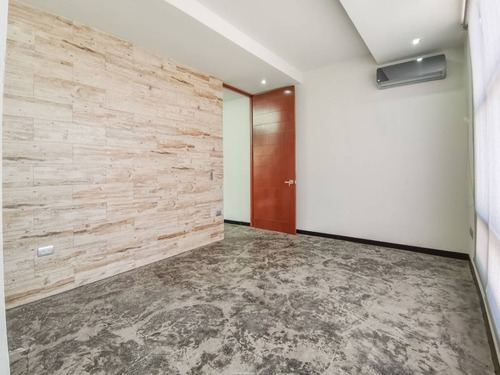 Imagen 18 de 30 de Casa En Venta. 3 Pisos 2 Recamaras. Residencial Arbolada, Cancún, Q.roo