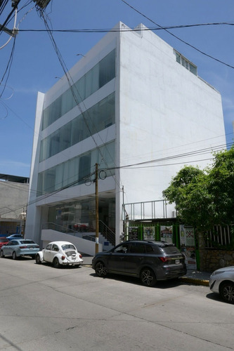 Fracc. Magallanes Edificio Para Centro Médico O Laboratorio