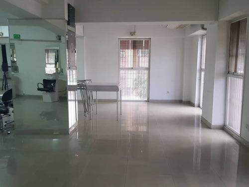 Imagen 17 de 30 de Para Oportunidad De Negocio, Local Comercial En Venta, Ubicado En Torre Venaragua, Calle Santos Michelena