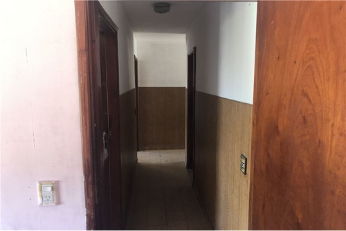 Imagen 5 de 11 de Departamento De 4 Amb. En Primero Piso.
