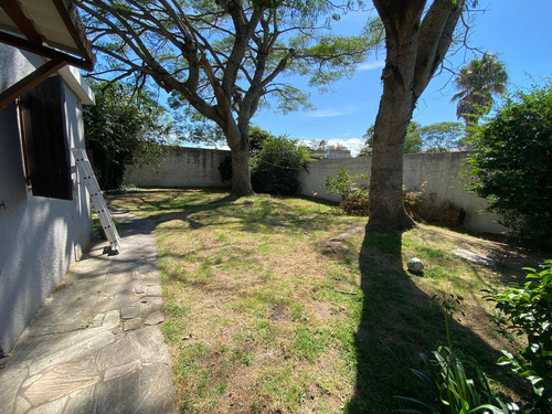 Venta De 2 Casas En Mismo Padrón Con 4 Dormitorios En Shangrila