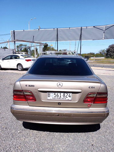 Imagen 7 de 12 de Mercedes-benz Clase E 2000 2.7 E270 Cdi Elegance Plus At