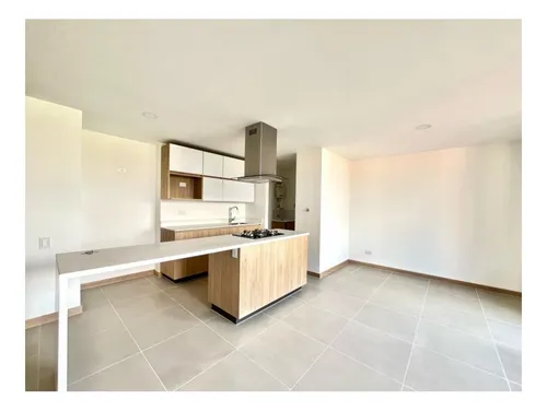 Rhbr-14403 Apto Piso 2 Envigado, Los Cristales