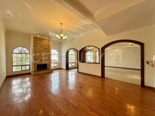 Casa En Venta Col. Abraham Gonzalez, Chihuahua