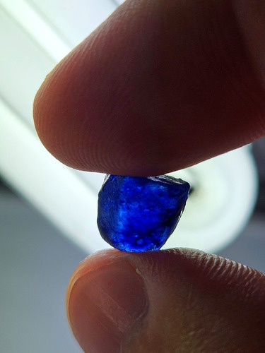 Safiras Brutas Para Lapidação Azul Intenso Com 11.95 Gramas Azul Royal