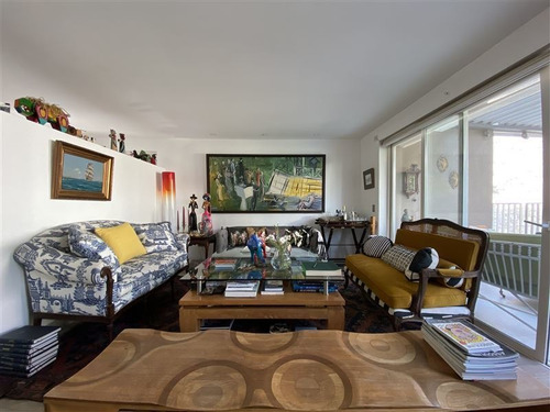 Casa En Venta De 3 Dorm. En Vitacura