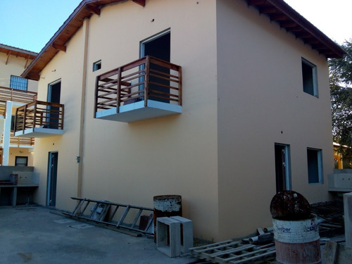 Imagen 2 de 14 de Duplex En Con - Calle 57 N° Entre 3 Y 4 Mar Del Tuyu