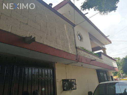 Imagen 1 de 23 de Casa Sola En Venta Con Excelente Ubicación Con Servicios Cercanos A La Zona $2,350,000