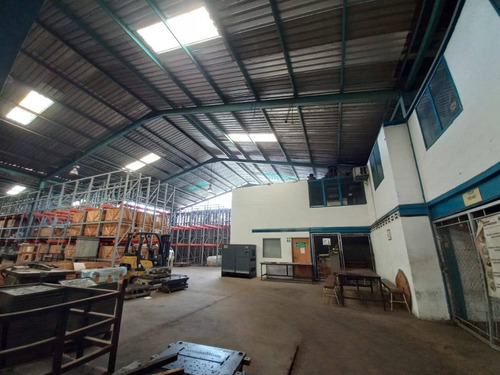 Imponente Nave Industrial En Venta Av. Lisandro Alvarado C-197277 H.h