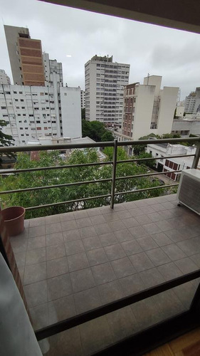 Imagen 5 de 12 de Venta Depto. 1 Dorm C/cochera - 43 Esq. 5 - La Plata