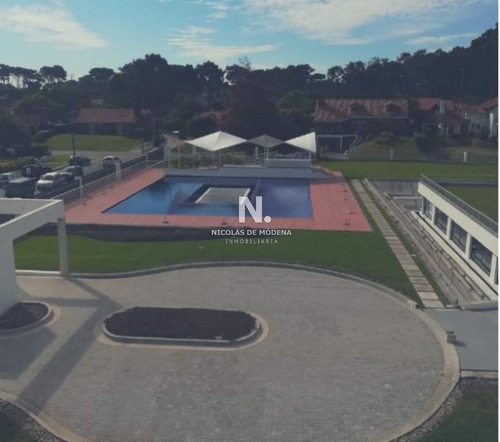 Departamento De 1 Dormitorio En Punta Del Este- Ref: 1676