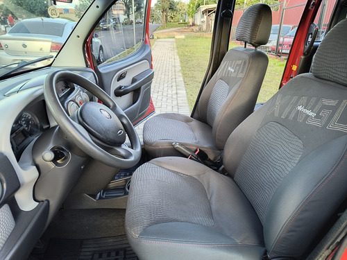 Fiat Doblo 1.8 16v Adventure Xingu Flex 5p