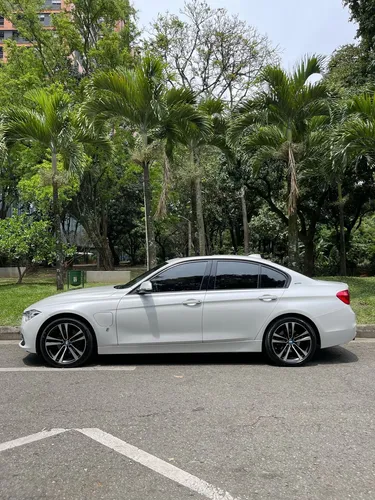 Bmw 330e Híbrido 2.0 Turbo Automático