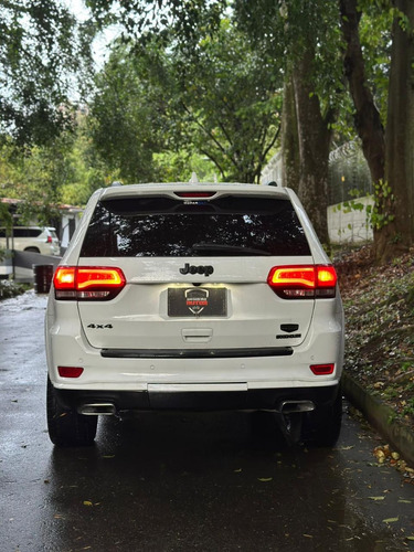 Jeep Grand Cherokee 5.7 Summit