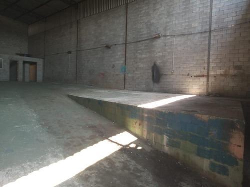 Galpão Para Alugar, 250 M² Por R$ 3.200,00/mês - Tremembe - São Paulo/sp - Ga0222