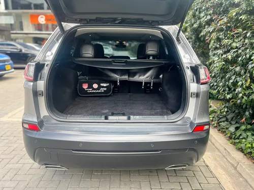 Jeep Longitud Modelo 2020