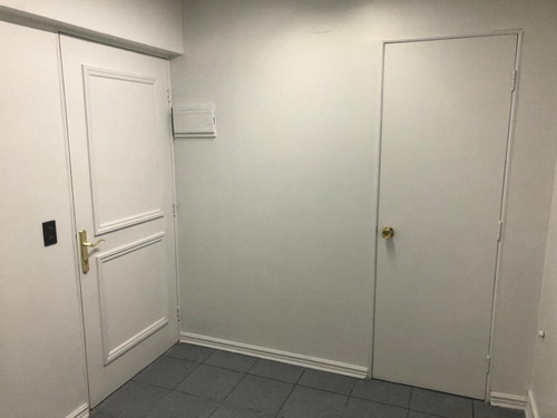 Estupenda Oficina 2 Privados, 2 Baños, Impecable.