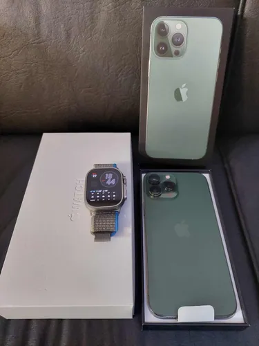 Cliente mostrando dos iPhones