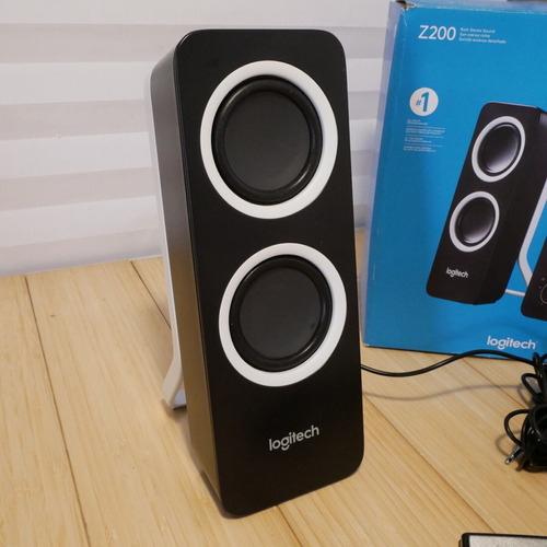 Logitech Z200 Pc Speakers, Stereo Sound, 