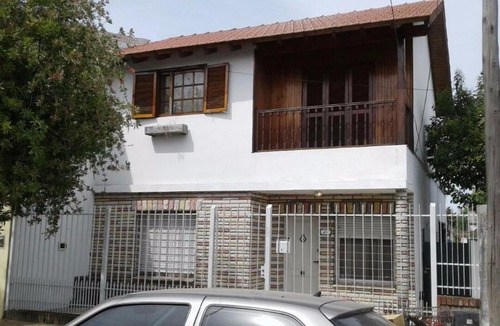 Importante Chalet En 2 Plantas + Departamento 3 Amb (fondo)