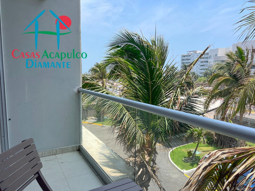 Cad Aura A 008. Funcional Y Acogedor, Con Balcón Y Acceso A Club De Playa En La Mejor Zona De Acapulco