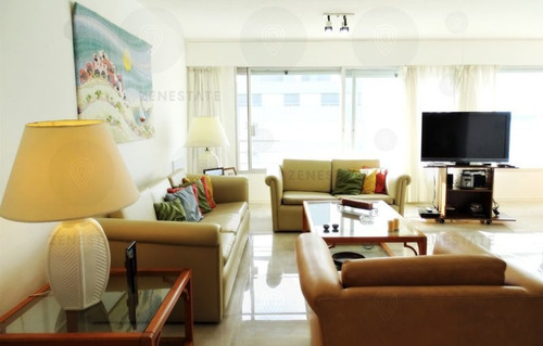 Venta De Apartamento 3 Dormitorios En Península
