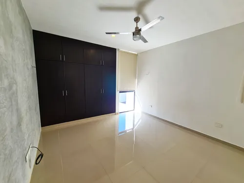 Casa En Renta De 3 Recámaras Y Piscina En Privada San José Tulipanes