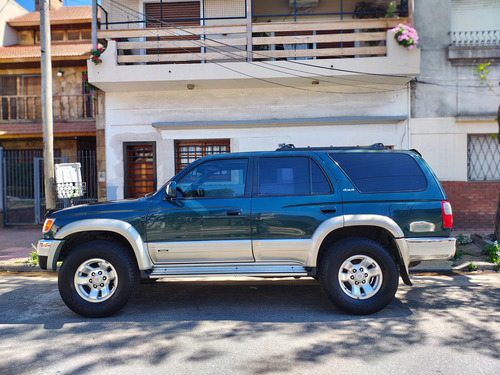 Toyota Hilux SW4 3.0 I Runner