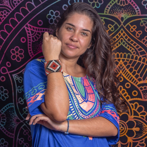 Imagem 2 de 3 de Pulseira Indígena De Missangas Com Fecho De Madeira