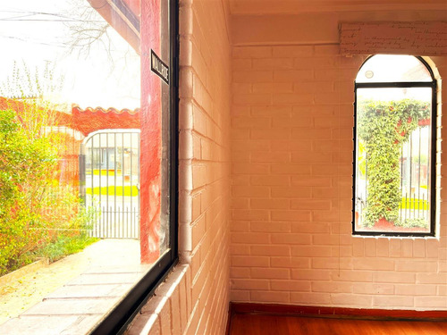 Casa En Venta De 4 Dorm. Portal De La Viña, Peñalolén