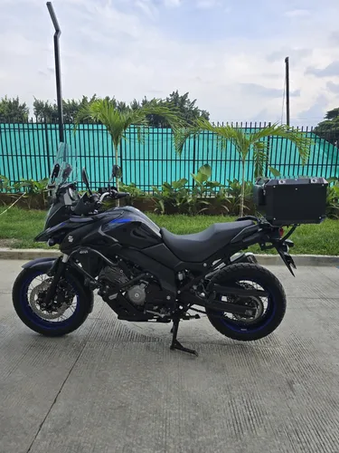 Suzuki Vstrom 650 Xt 2023 Negra Como Nueva Unico Dueño