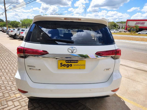 Imagem 5 de 13 de Toyota Sw4 2.7 Sr 7l 4x2 (aut) (flex)