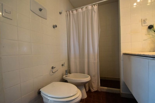 Venta De Apartamento 1 Dormitorio Y Medio En Península