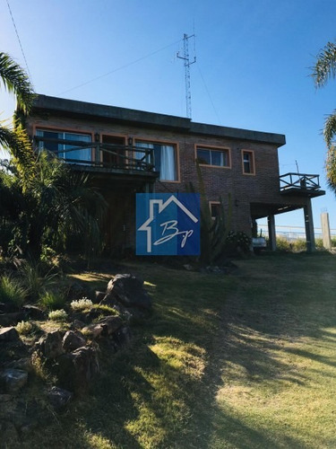 Casa En Venta Y Alquiler, Punta Ballena- Ref: 401