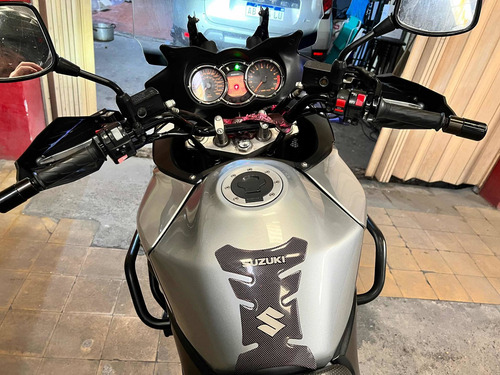 Imagen 7 de 9 de Suzuki Vstrom 1000 Roma Cars