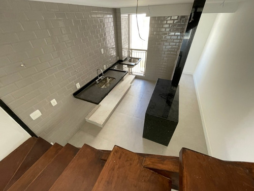 Imagem 17 de 30 de Excelente Cobertura Duplex De Alto Padrão Com Três Suítes Na Avenida Afrânio De Melo Franco, Leblon. - Co00046 - 69400607