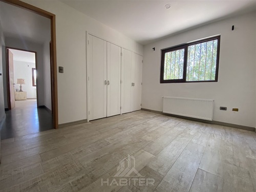 Casa En Venta De 4 Dorm. En Curicó