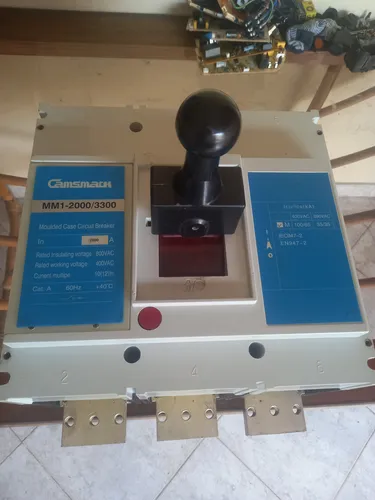 Breakers 2000 Amp Camsmark