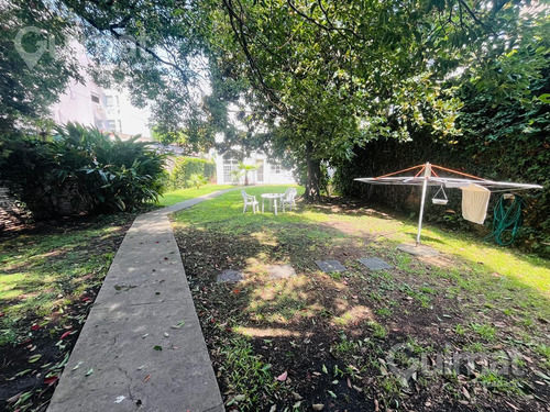 Casa En Villa Urquiza Con Jardin