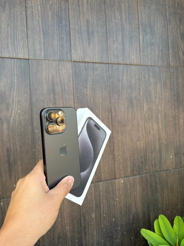 Apple iPhone 15 Pro (1 Tb) - Titanio Azul (Usado)