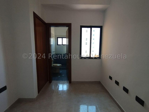 Exclusivo Apartamento En Conjunto Residencial De Alto Nivel La Trigaleña 24-16836