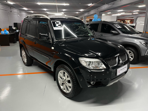 Mitsubishi Pajero TR4 2.0 4x2 Flex Aut. 5p